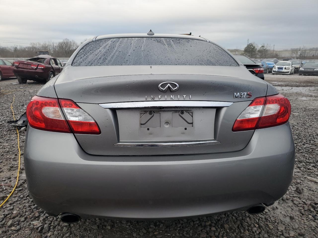 2012 Infiniti M - Image 6