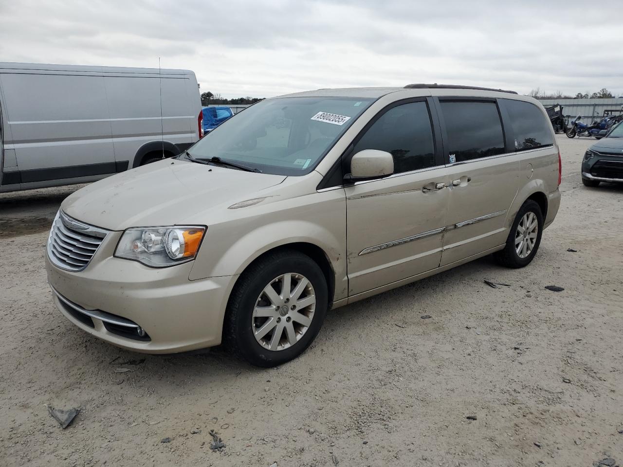 2016 Chrysler Town & Country - Image 1