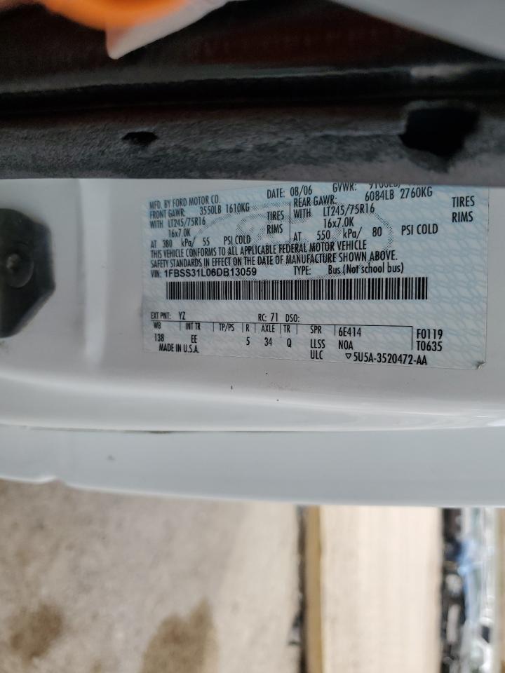 2006 Ford Econoline - Image 13