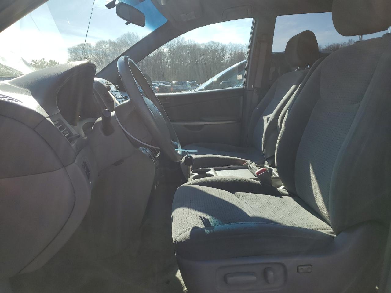 2006 Toyota Sienna - Image 7