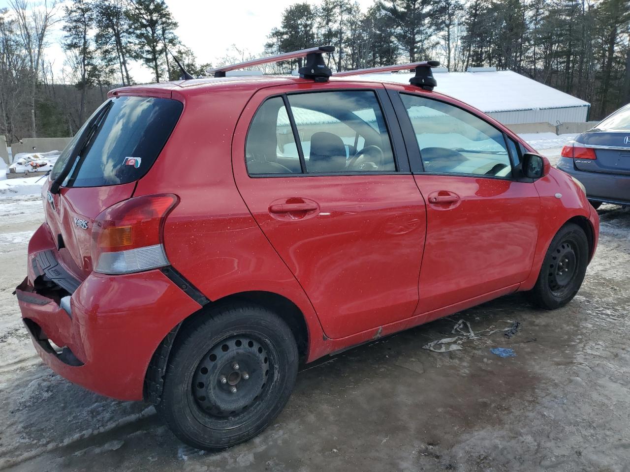 2010 Toyota Yaris - Image 3