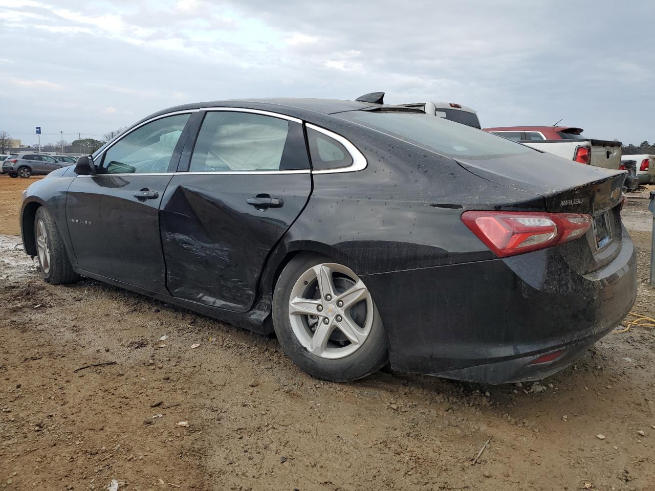 2022 Chevrolet Malibu - Image 2