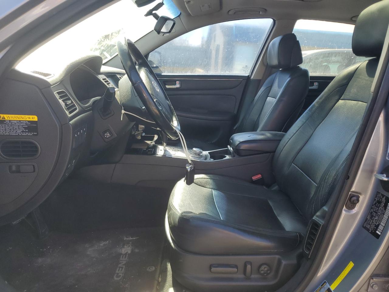 2014 Hyundai Genesis - Image 7