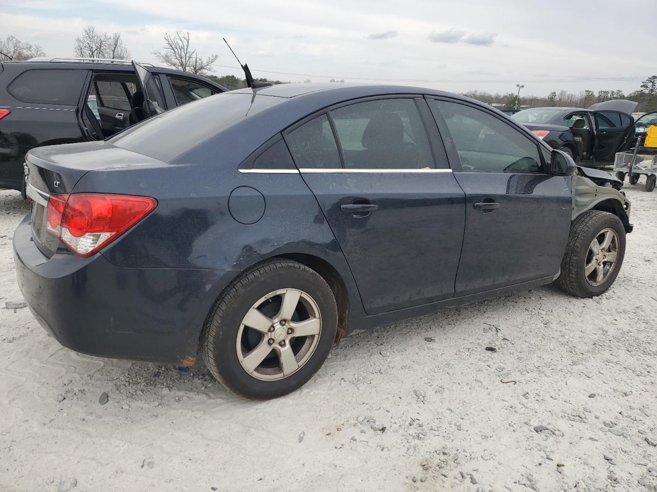 2014 Chevrolet Cruze - Image 3