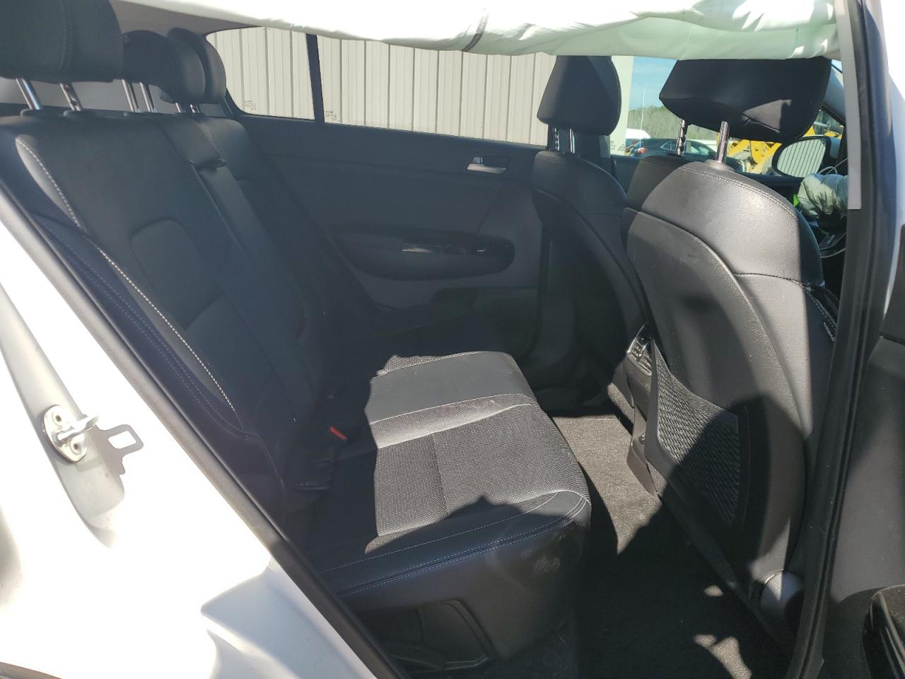 2020 Kia Sportage - Image 11