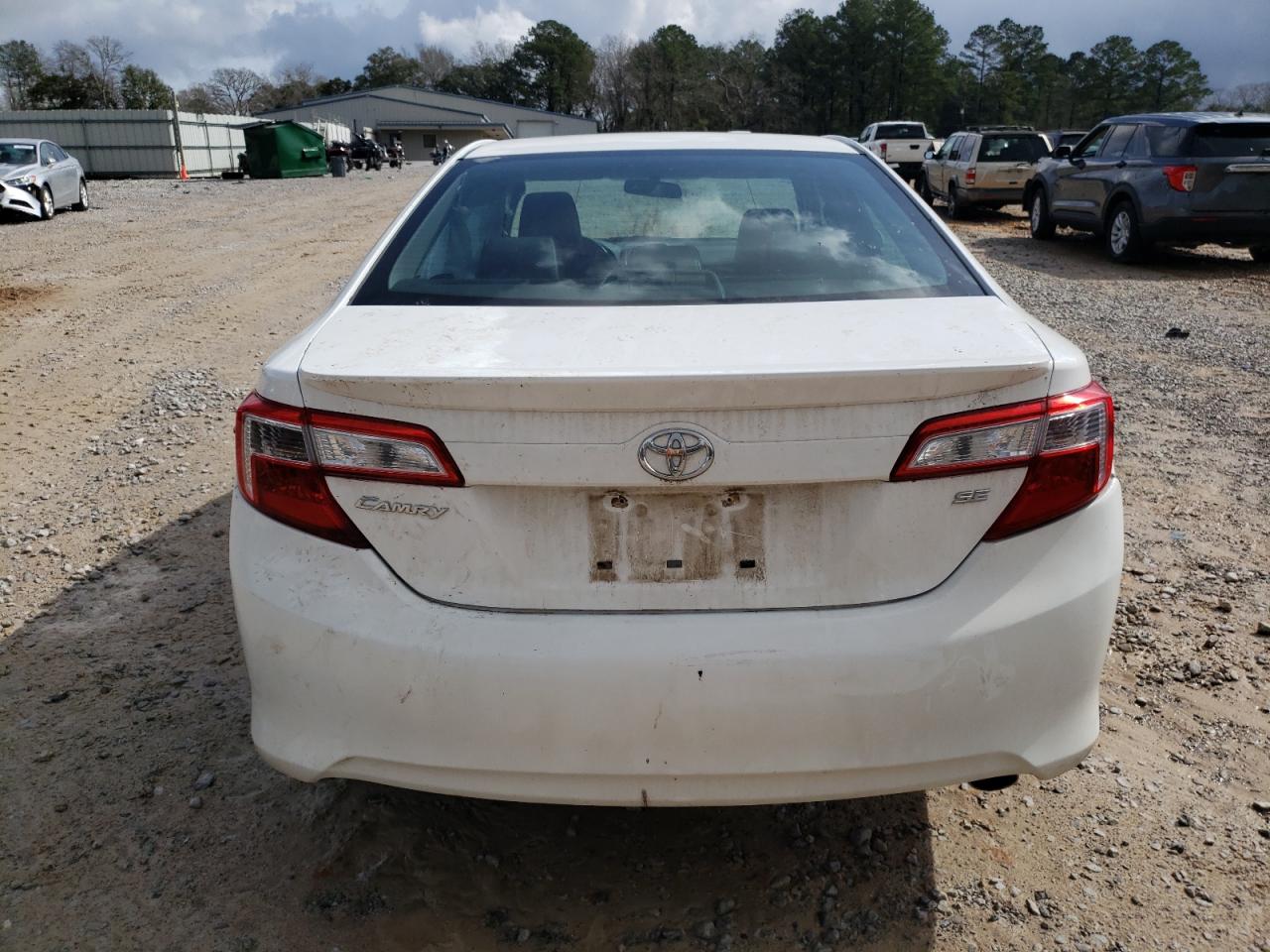 2014 Toyota Camry - Image 6