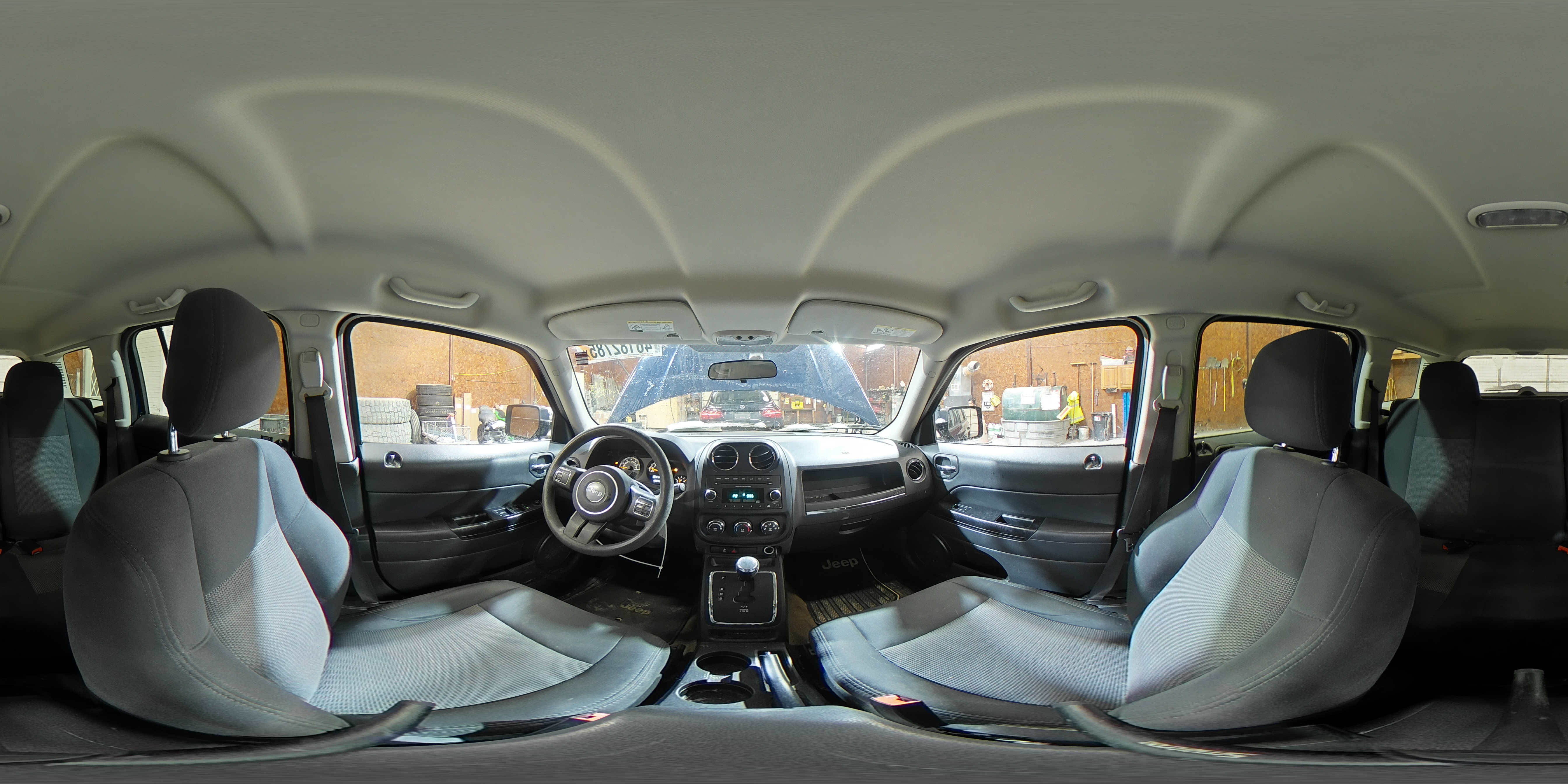 2015 Jeep Liberty (Patriot) - Image 15