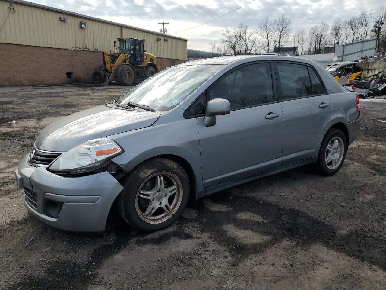 2010 Nissan Versa - Image 1