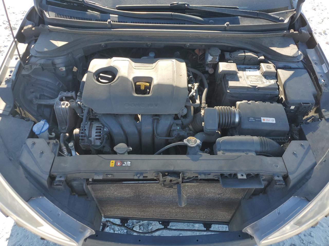 2019 Hyundai Elantra - Image 11