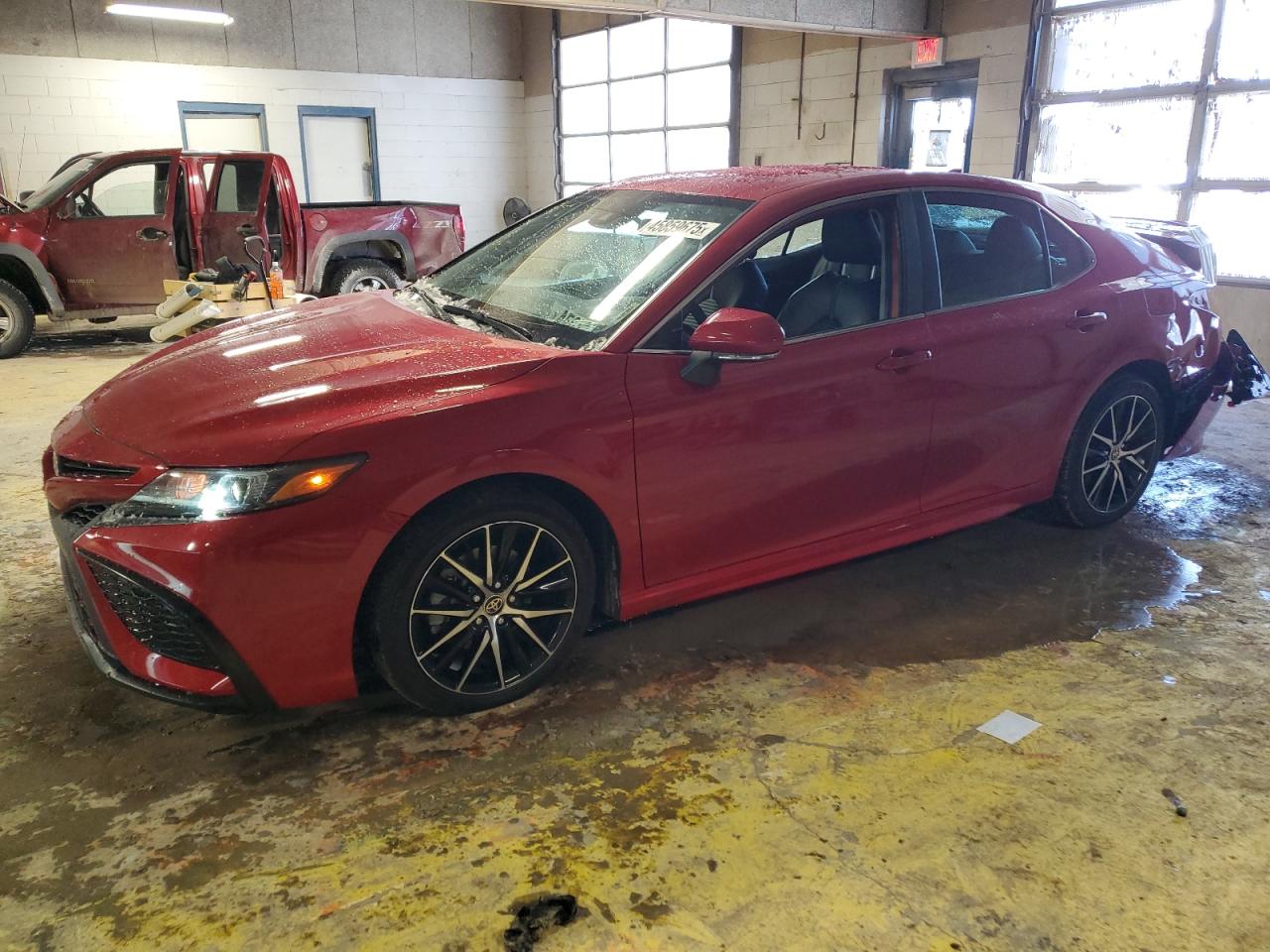 2023 Toyota Camry Se Night Shade for Sale in Indianapolis, IN - Rear End