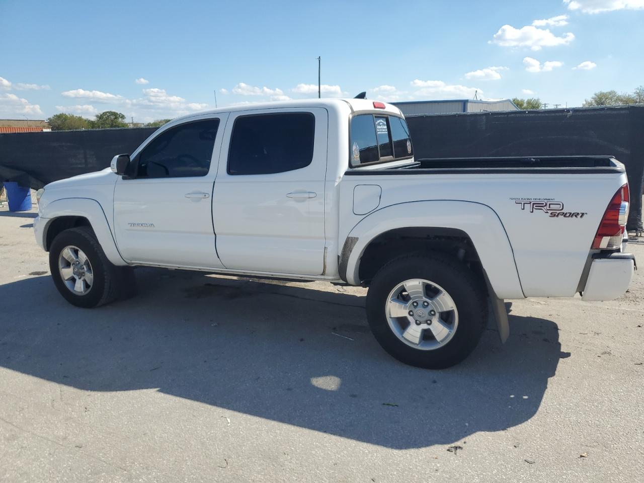 2013 Toyota Tacoma - Image 2