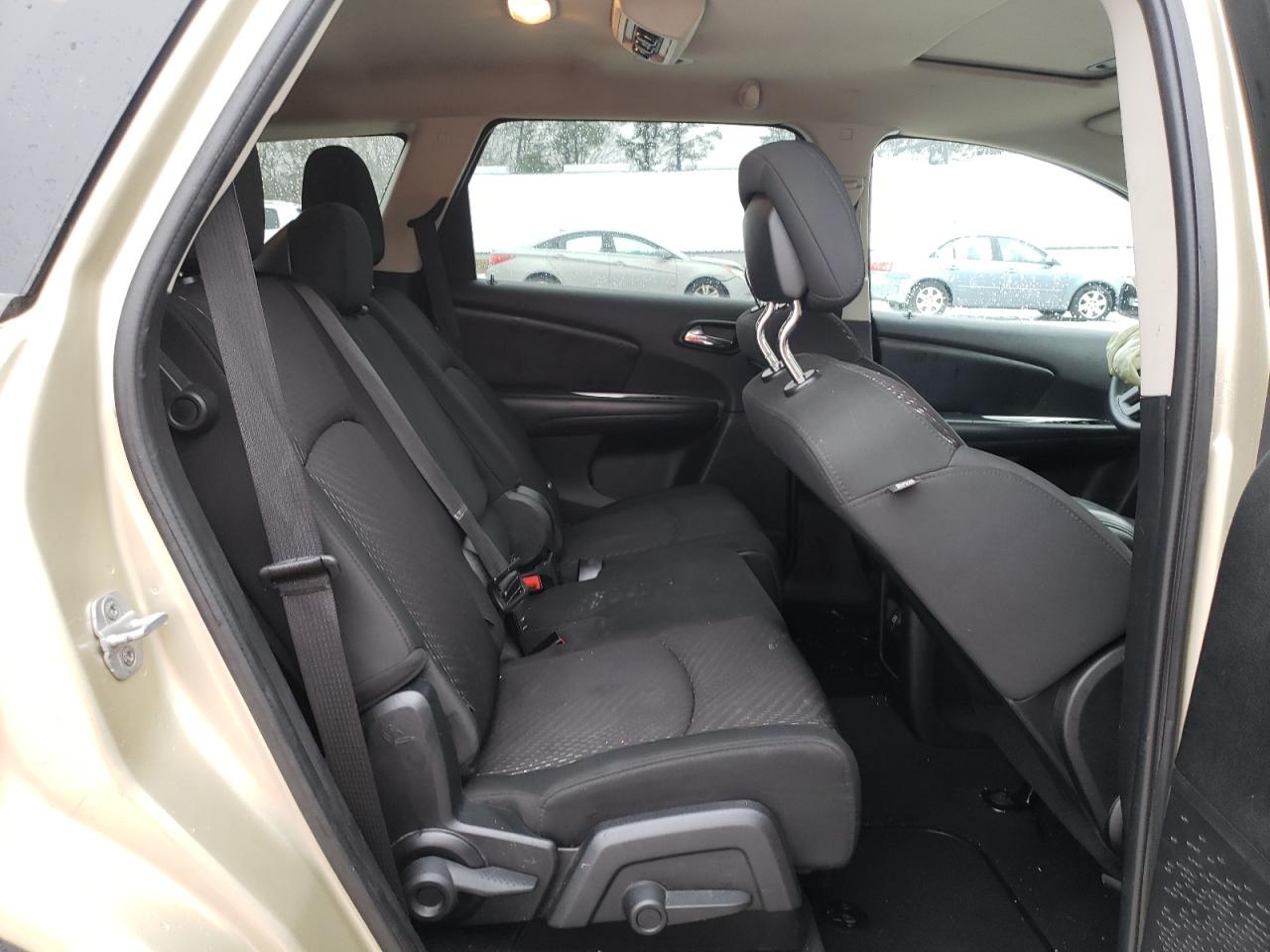 2011 Dodge Journey - Image 11