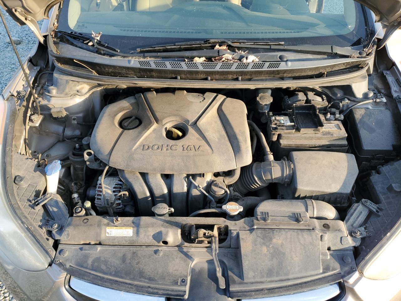 2012 Hyundai Elantra - Image 11