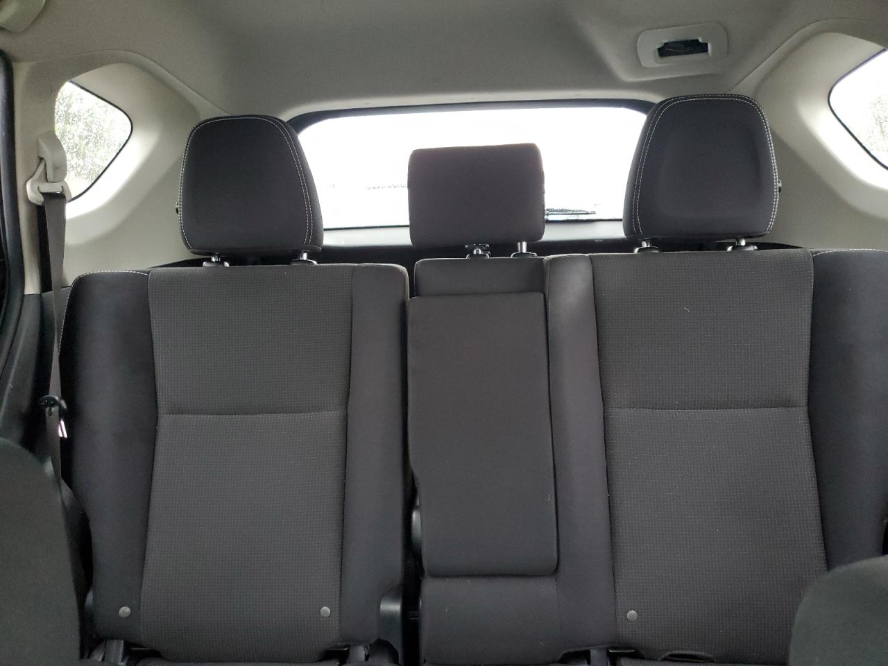 2018 Toyota RAV 4 - Image 10