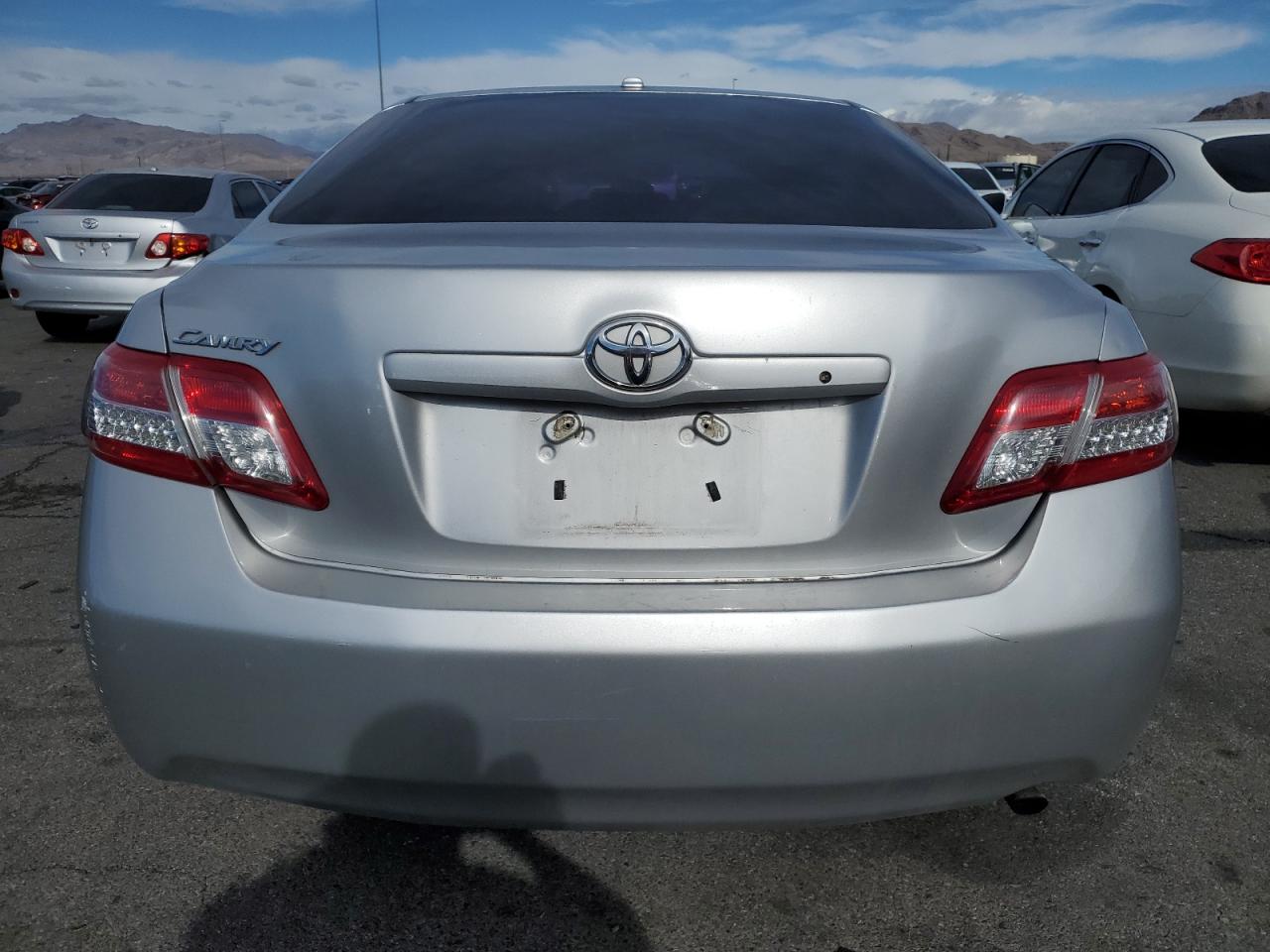 2011 Toyota Camry - Image 6