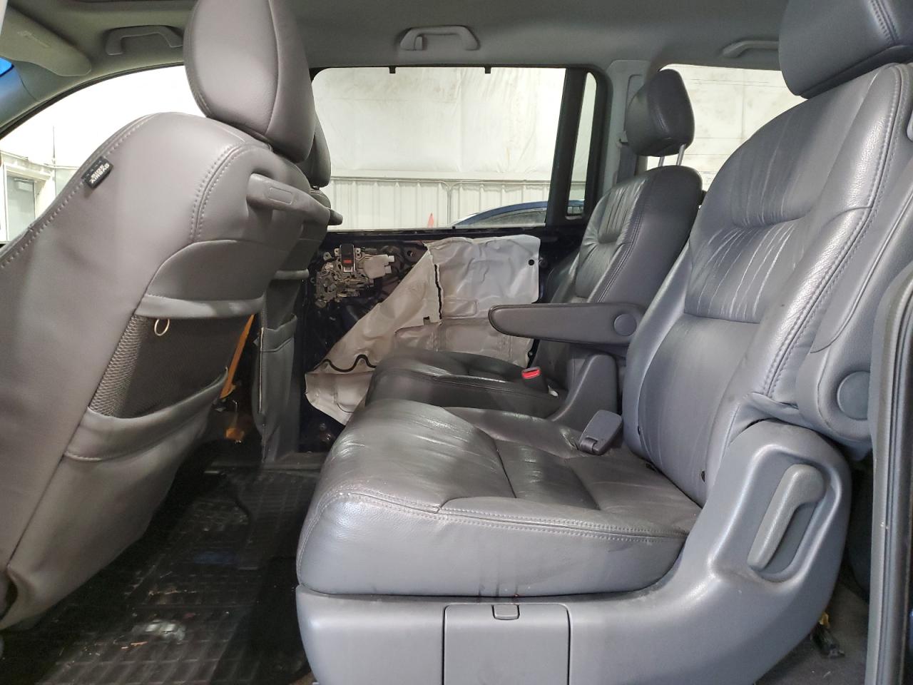 2006 Honda Odyssey - Image 11