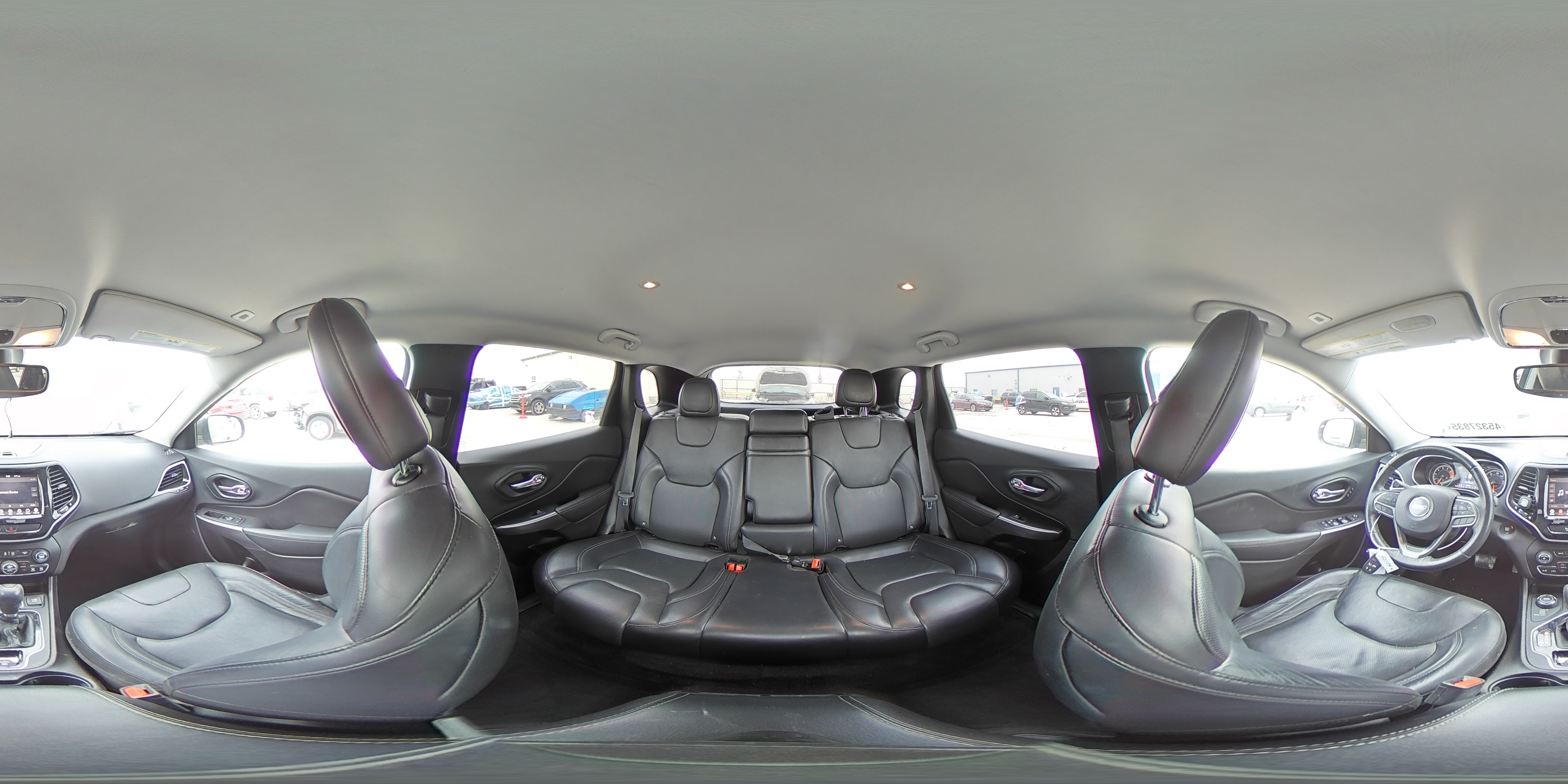 2019 Jeep Grand Cherokee - Image 15