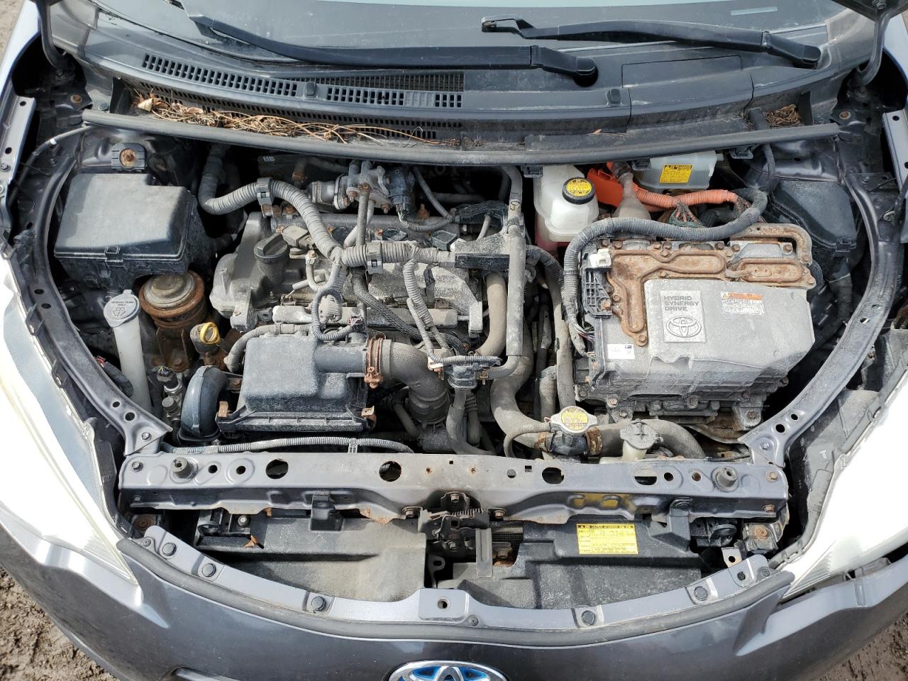 2013 Toyota Prius - Image 12