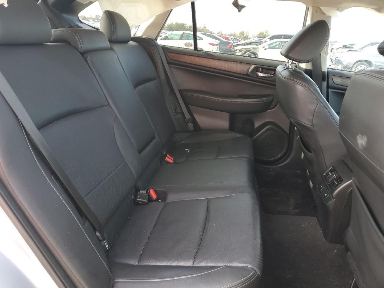 2016 Subaru Outback - Image 11