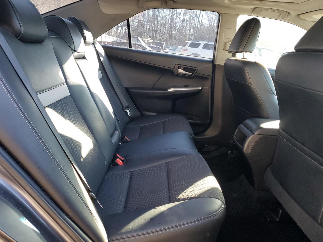 2014 Toyota Camry - Image 10