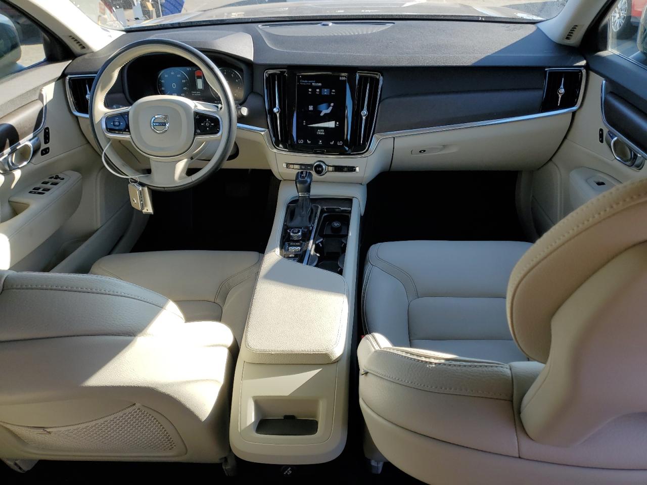 2018 Volvo V90 - Image 8