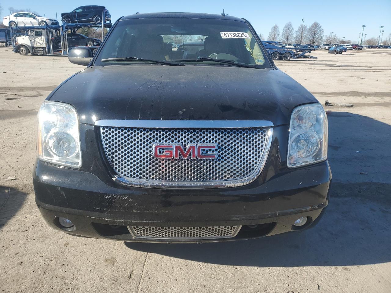 2014 GMC Yukon - Image 5