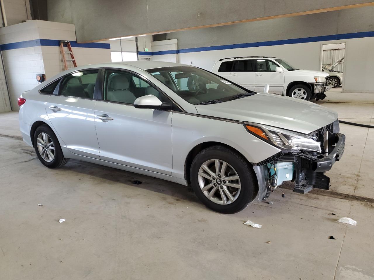 2015 Hyundai Sonata - Image 4