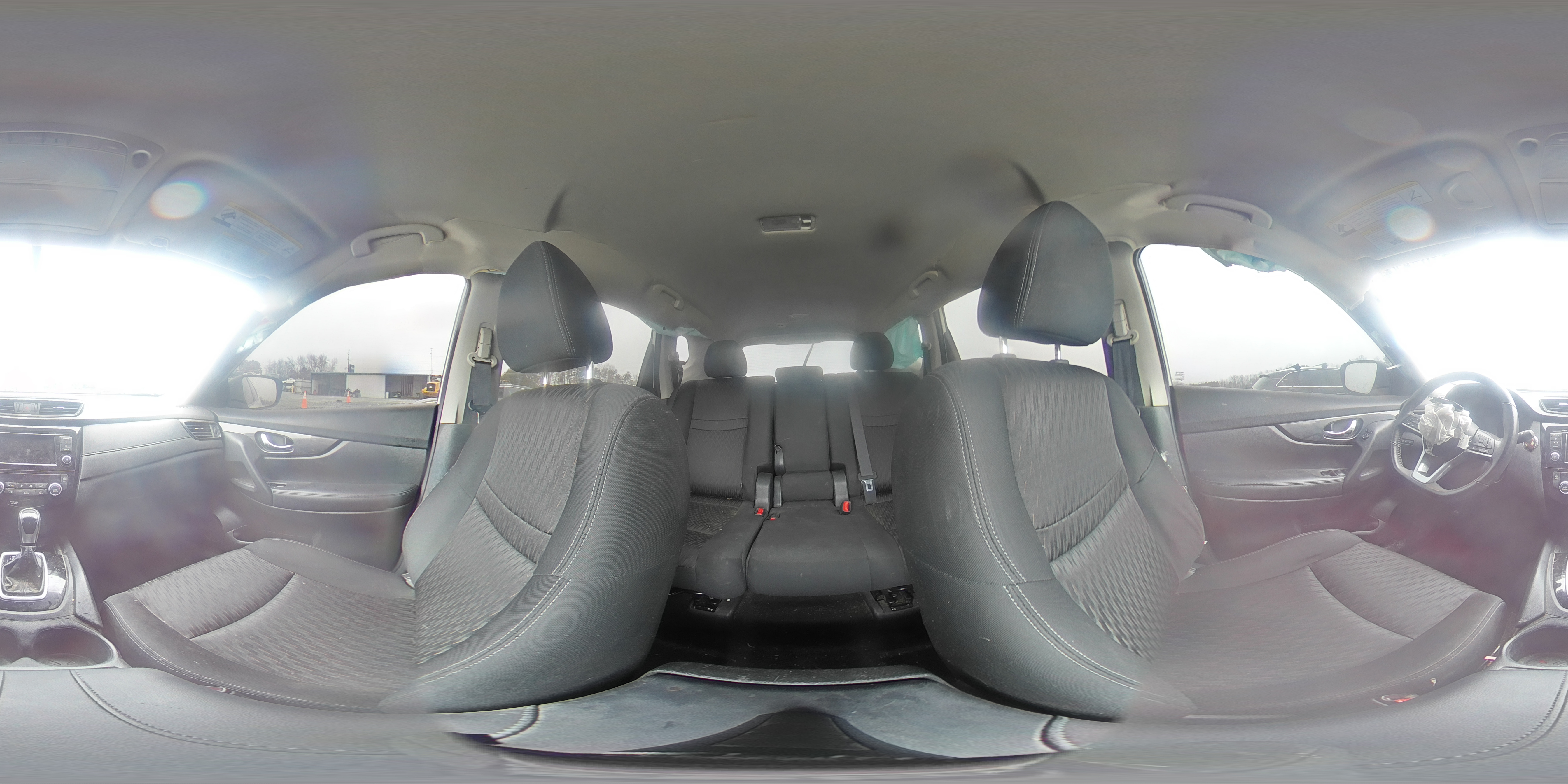 2018 Nissan Rogue - Image 13