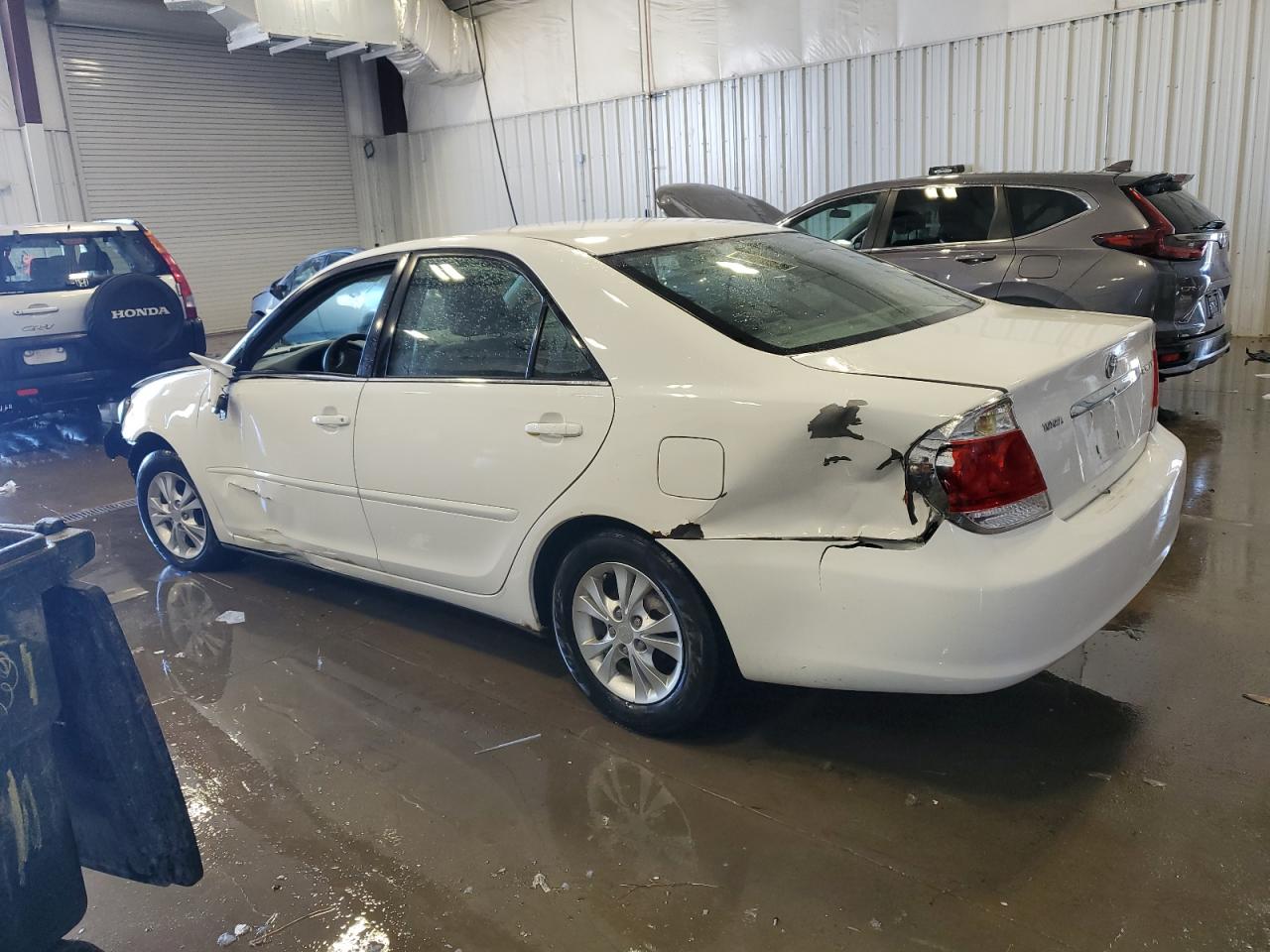 2005 Toyota Camry - Image 2