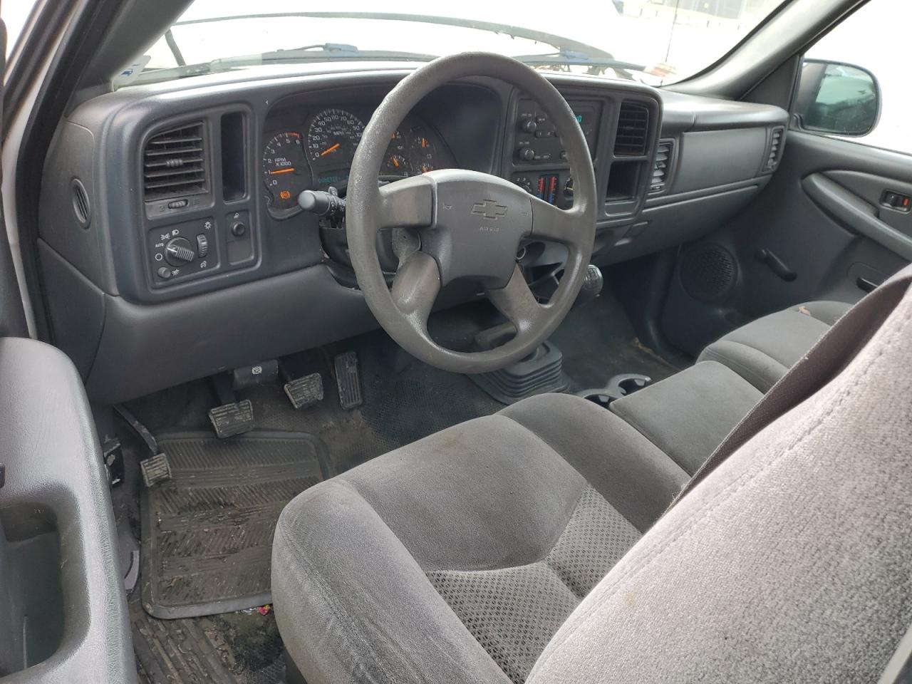 2006 Chevrolet Silverado - Image 8