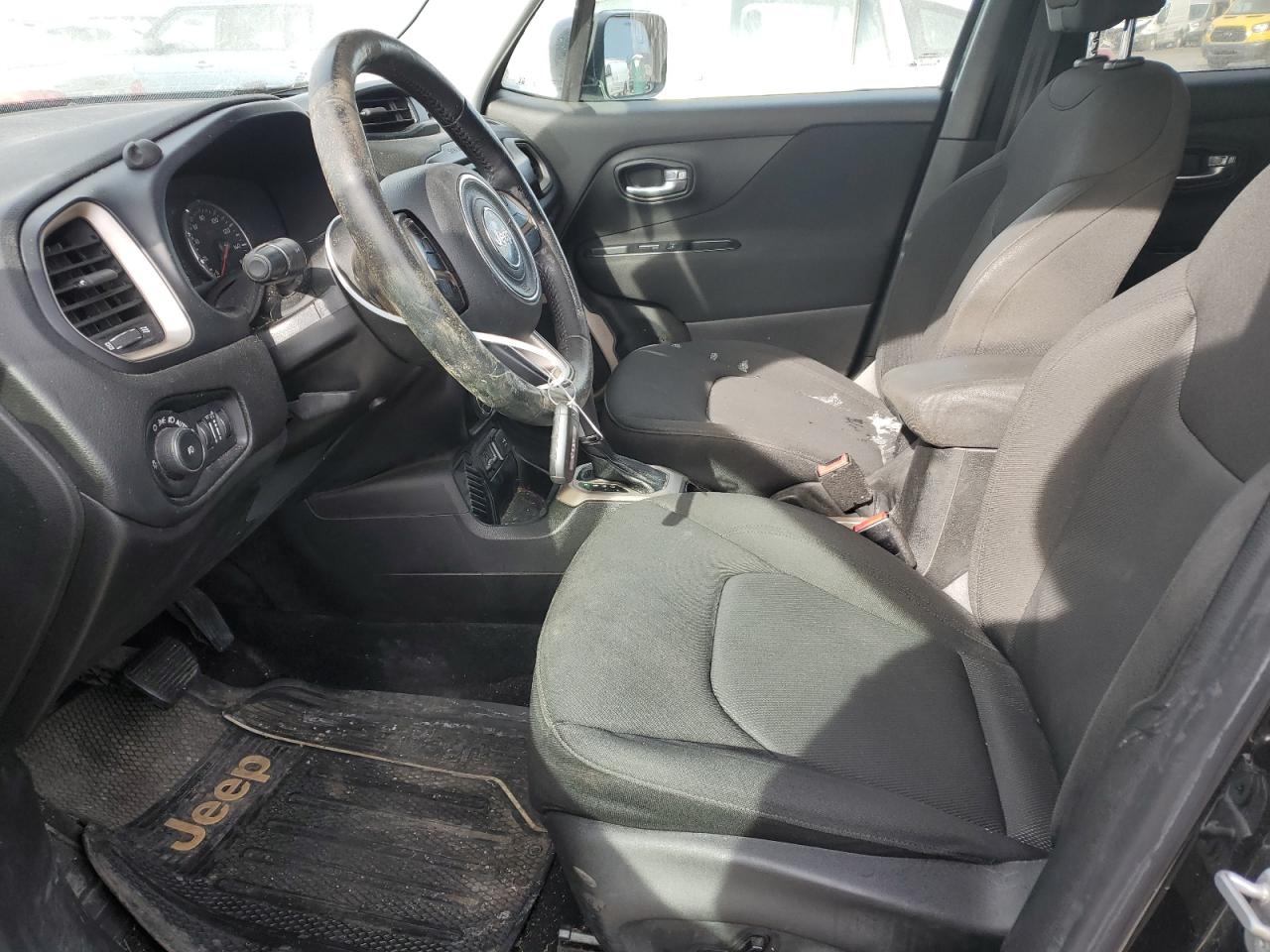 2015 Jeep Renegade - Image 7