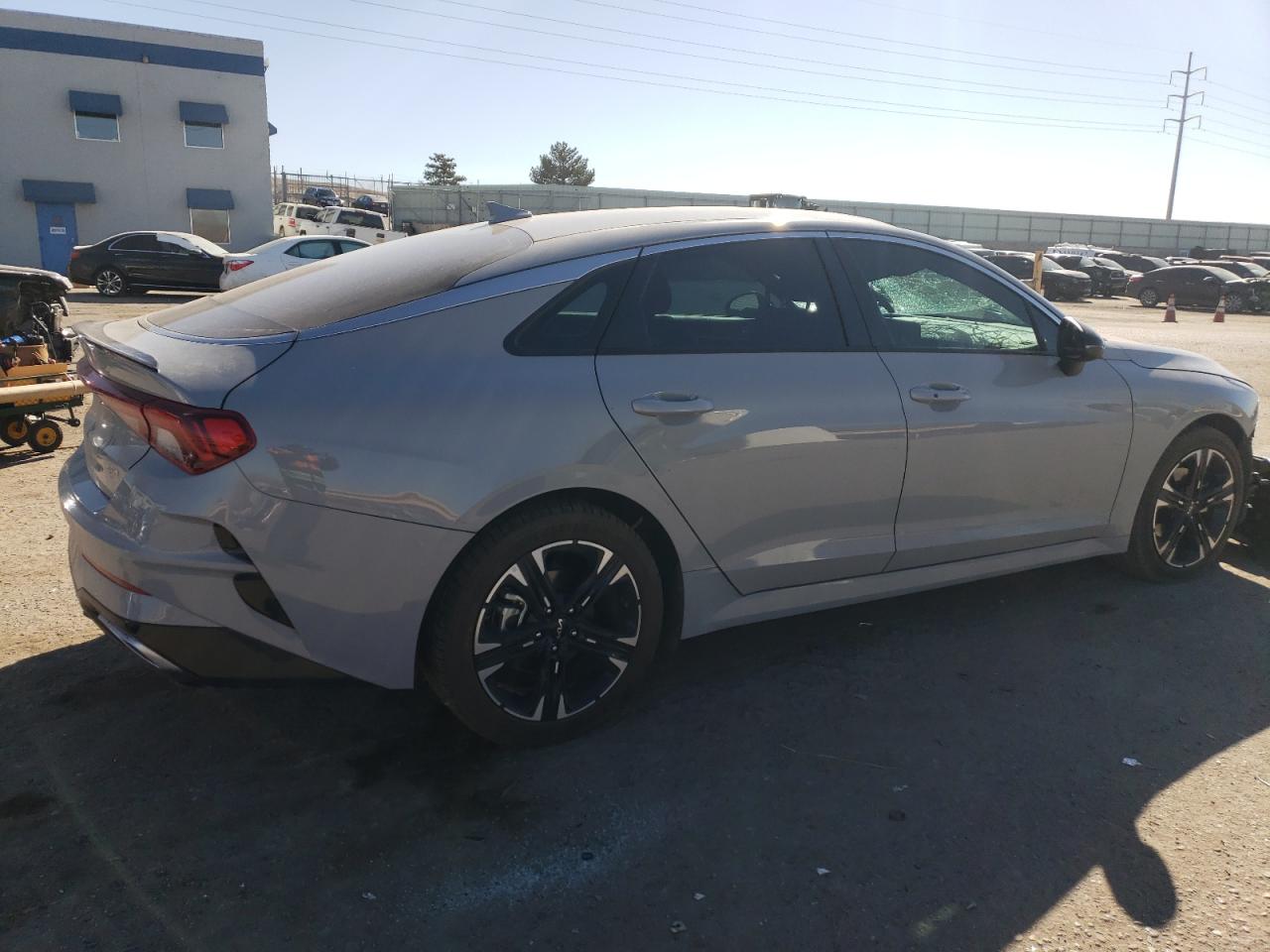 2023 Kia K5 - Image 3