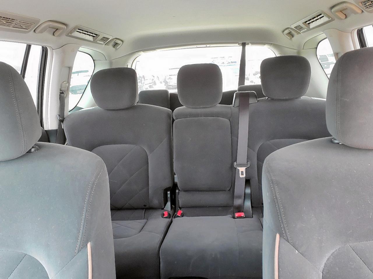 2017 Nissan Armada - Image 10