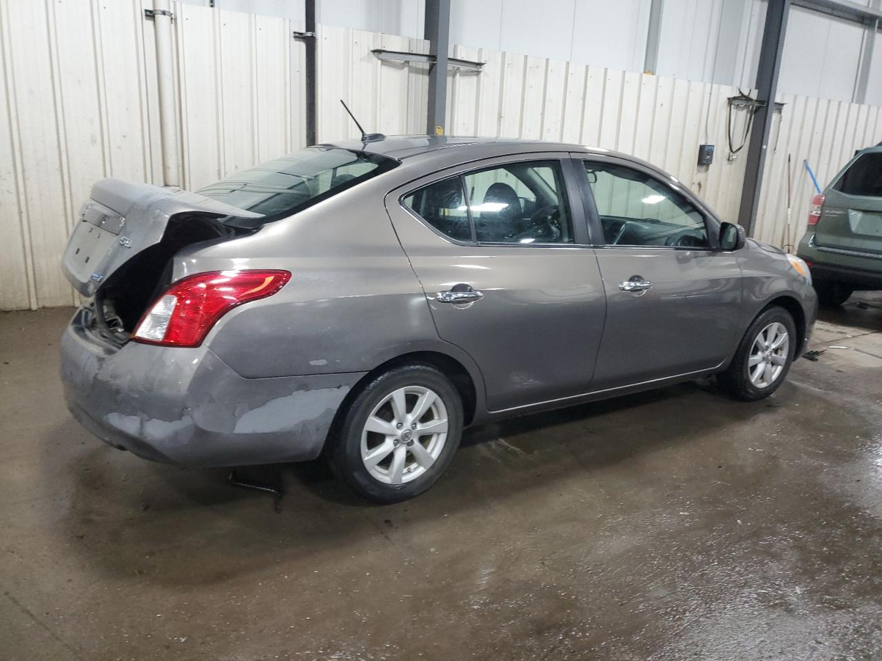 2012 Nissan Versa - Image 3