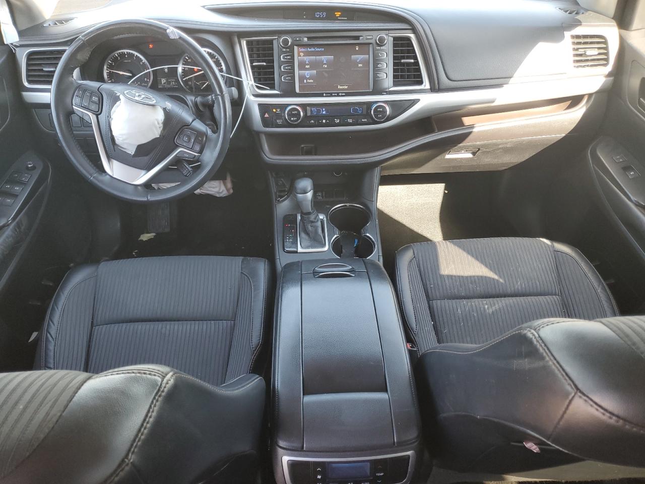 2016 Toyota Highlander - Image 8