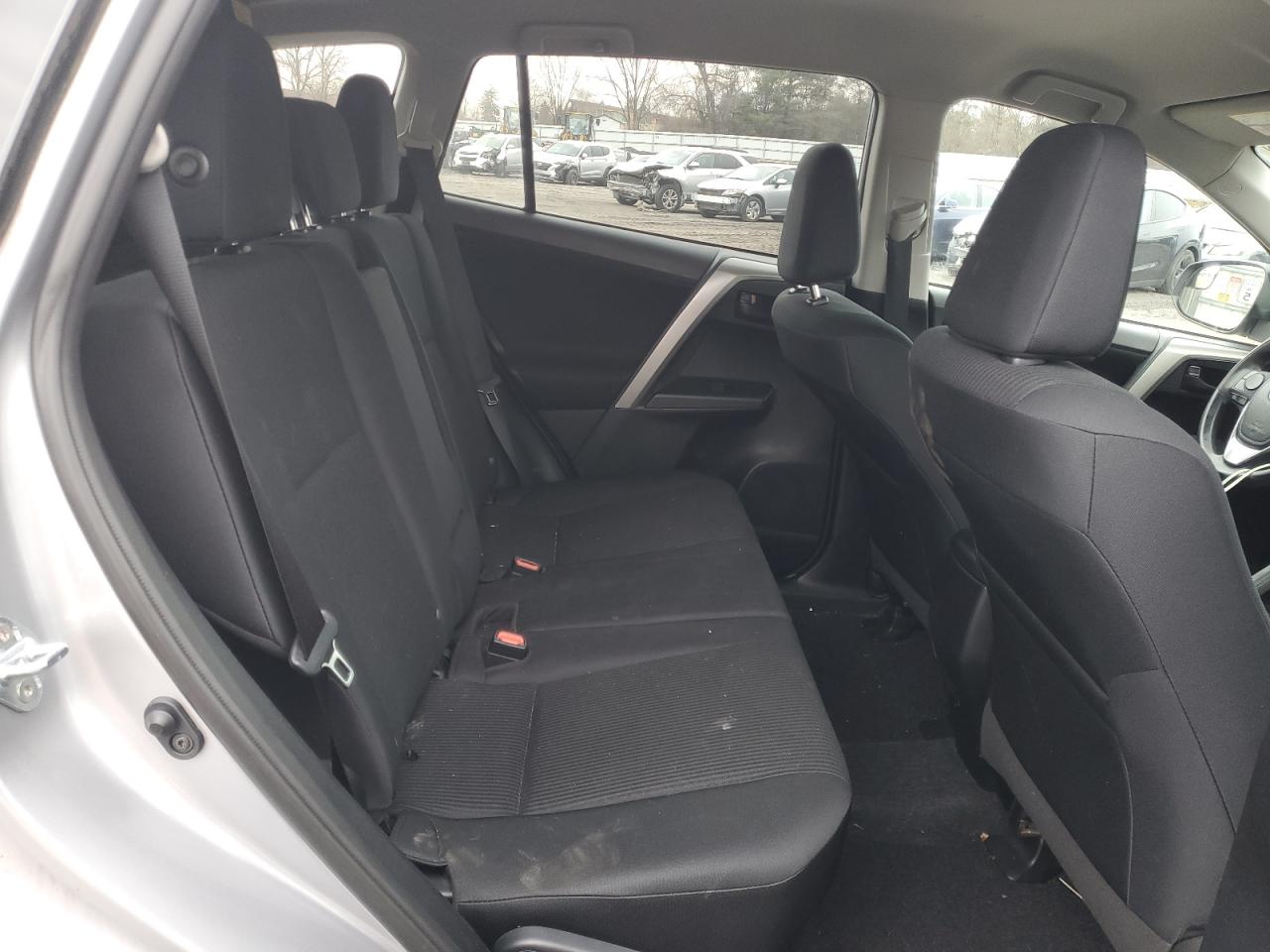 2017 Toyota RAV 4 - Image 11