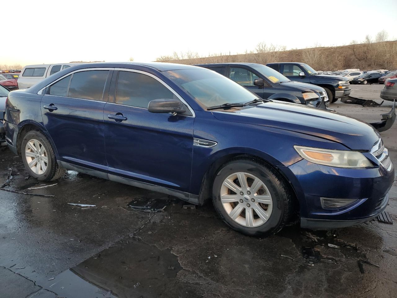 2011 Ford Taurus - Image 4