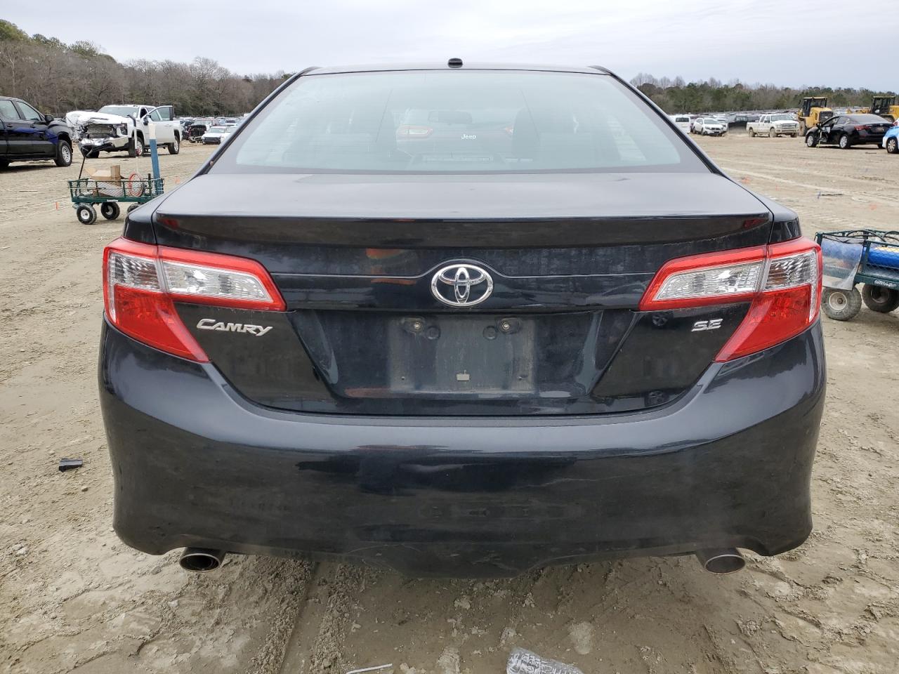 2012 Toyota Camry - Image 6