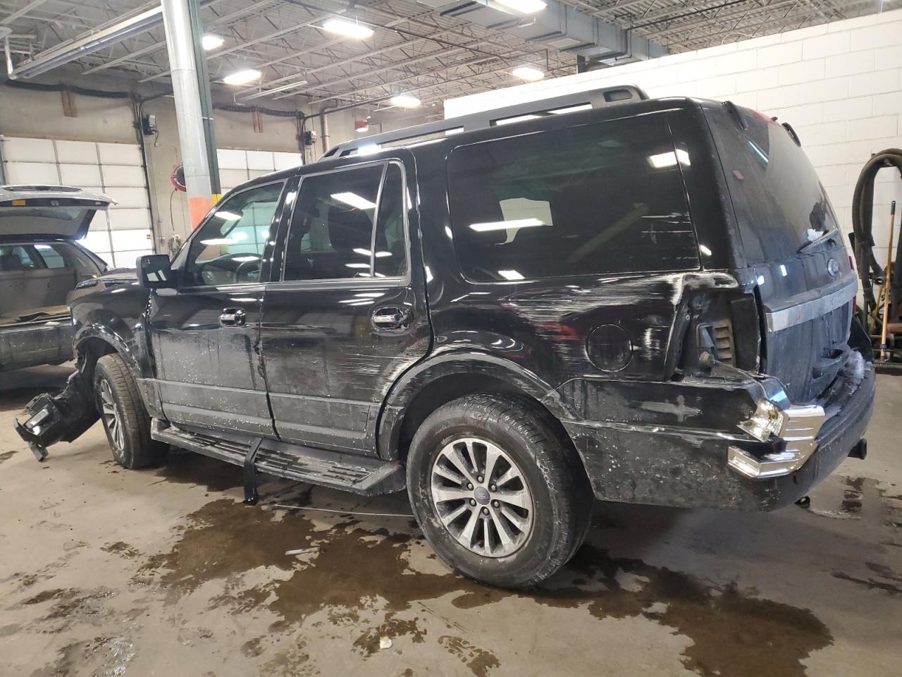 2016 Ford Expedition - Image 2