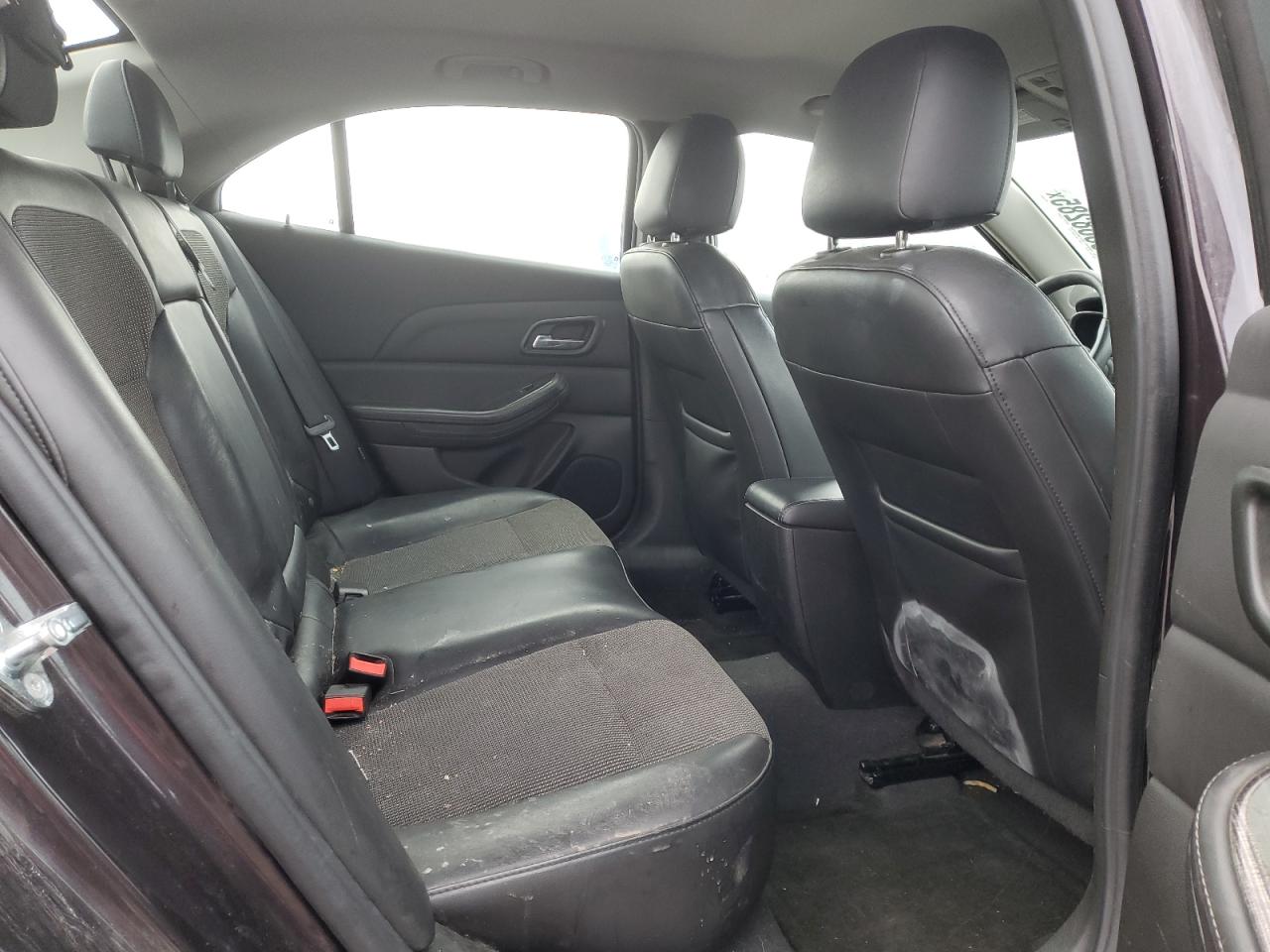 2015 Chevrolet Malibu - Image 10