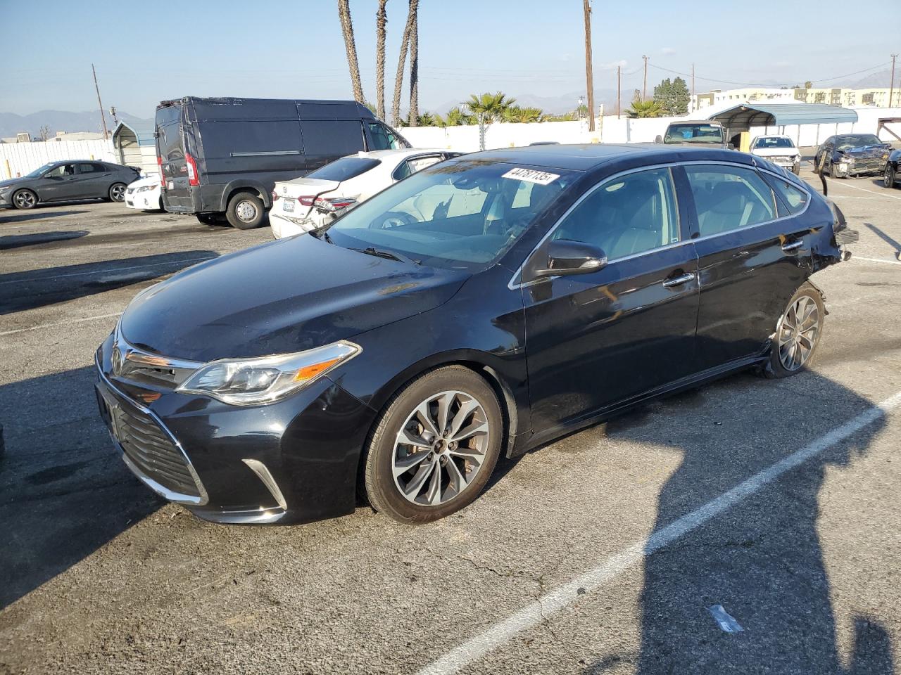 2017 Toyota Avalon - Image 1