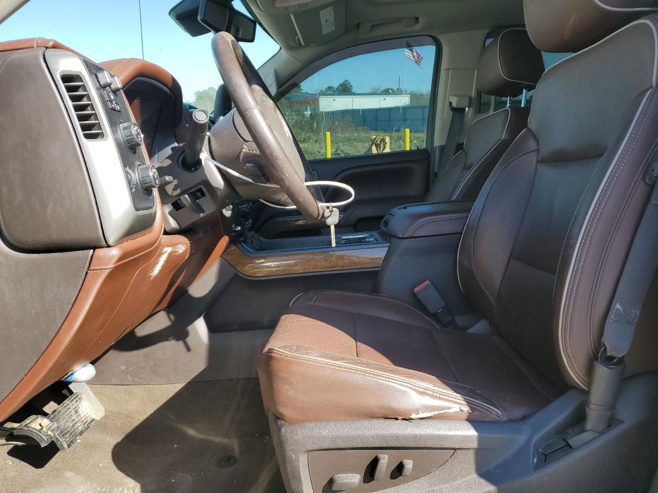 2015 Chevrolet Silverado - Image 7