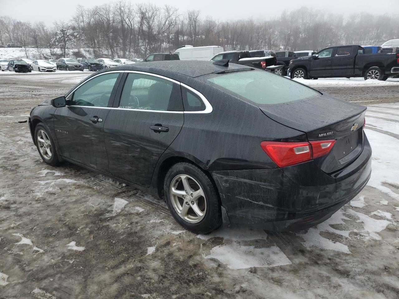 2018 Chevrolet Malibu - Image 2