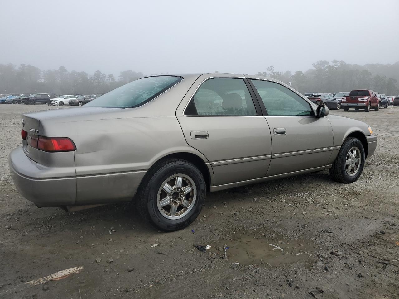 1998 Toyota Camry - Image 3