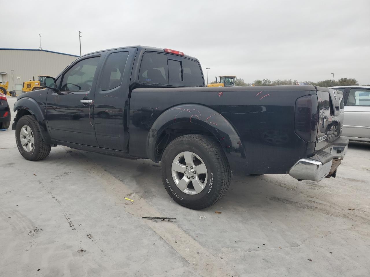 2010 Nissan Navara (Frontier) - Image 2