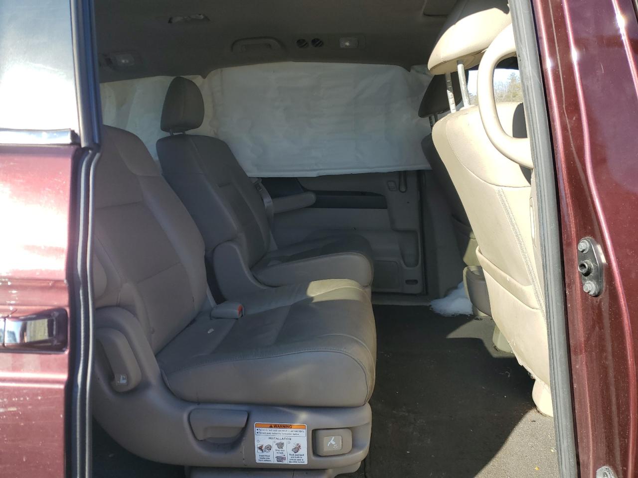 2012 Honda Odyssey - Image 11