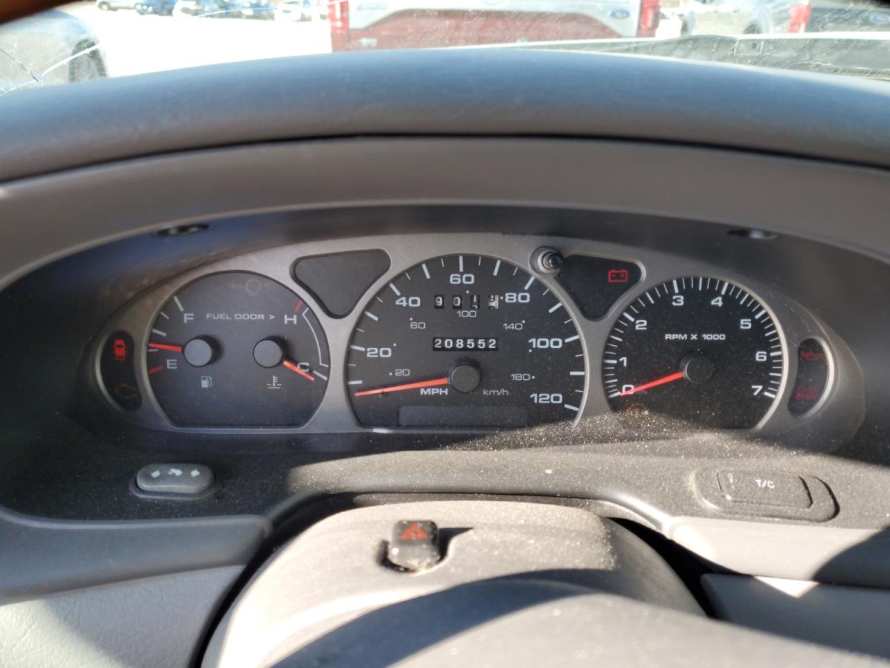 2003 Ford Taurus - Image 9