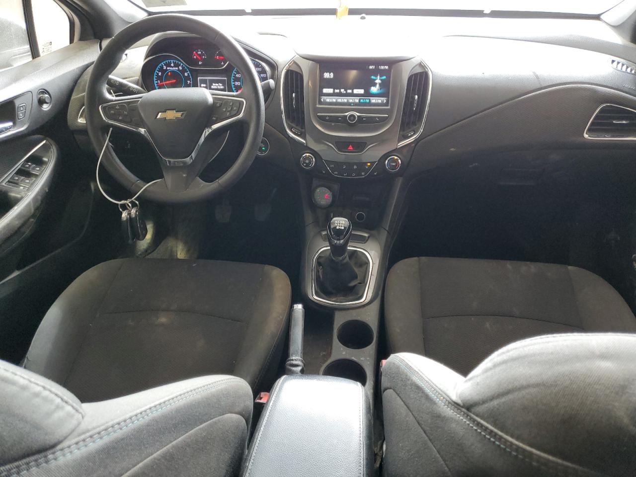 2017 Chevrolet Cruze - Image 8