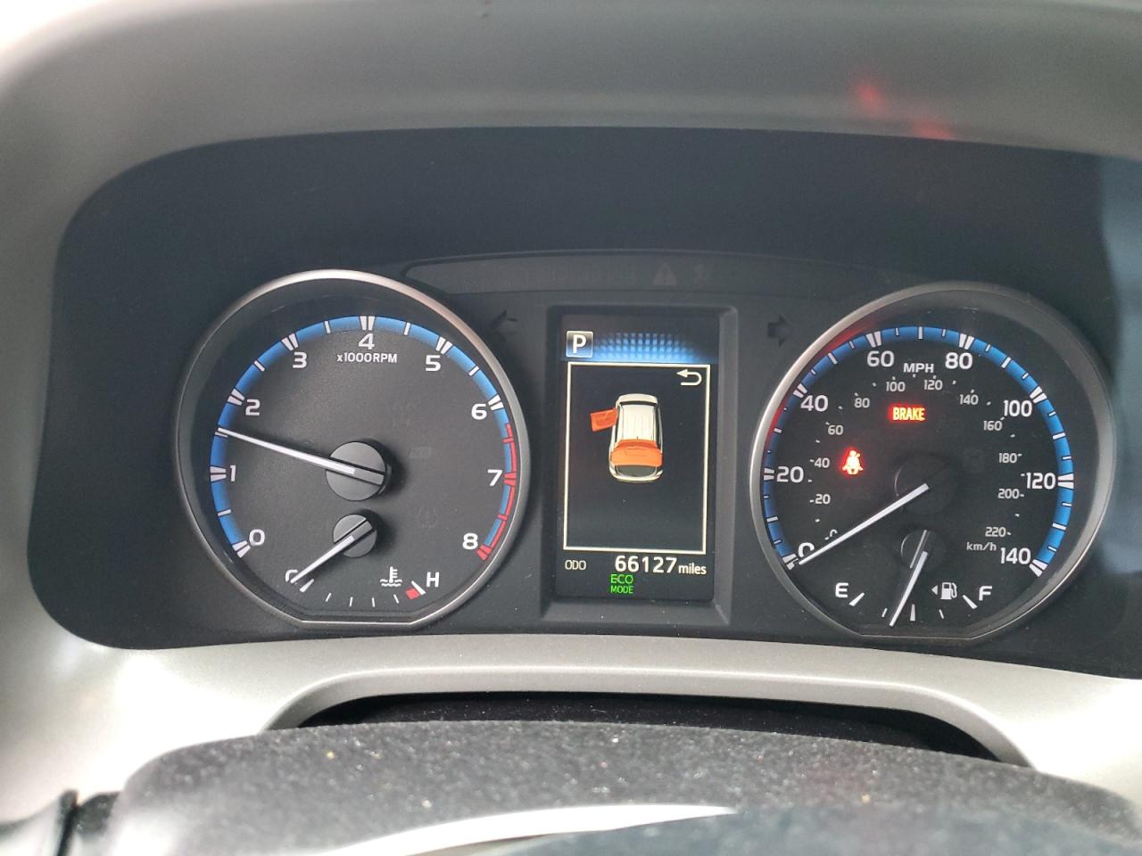 2018 Toyota RAV 4 - Image 9