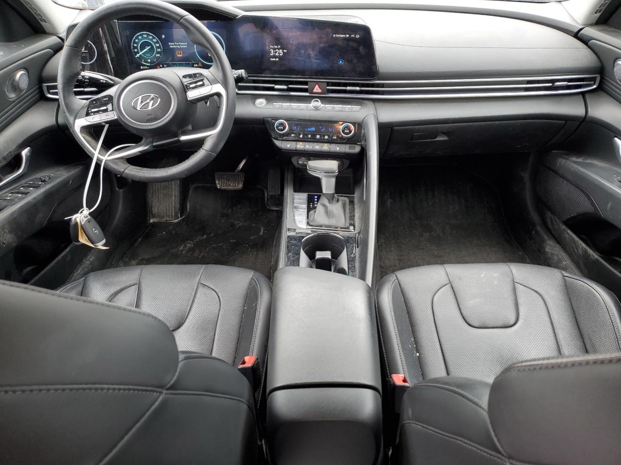 2023 Hyundai Elantra - Image 8